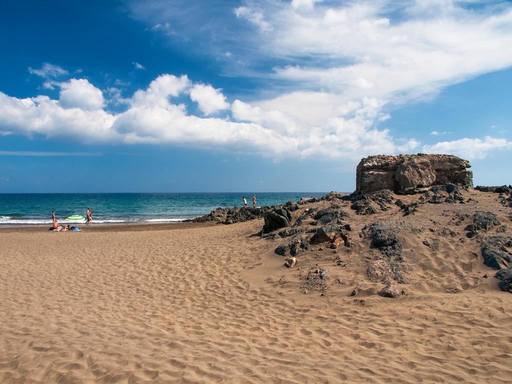 Beach House Adelfas San Agustin Mci Kültér fotó